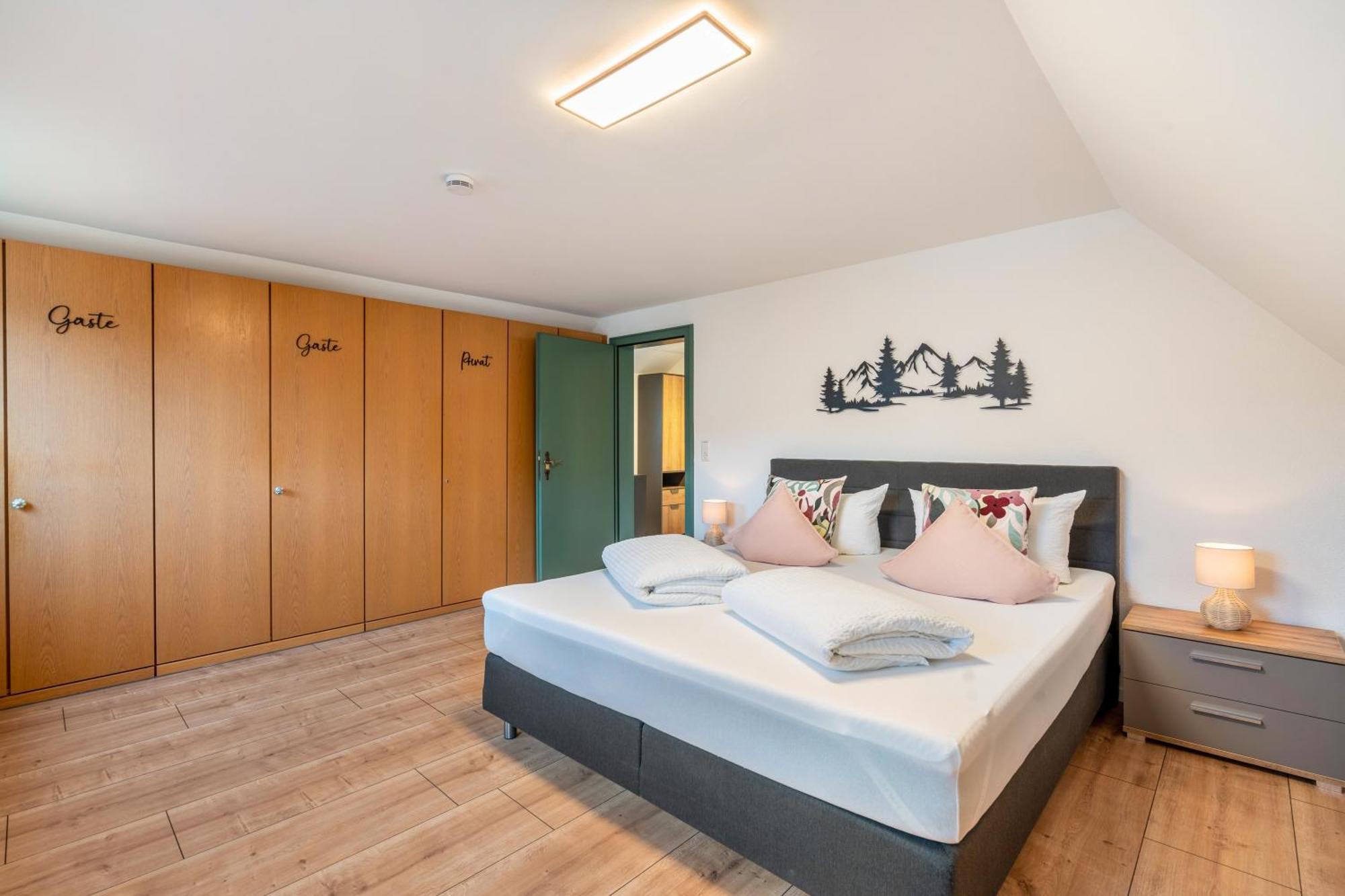Goldener Hirsch Apartment Лар Екстериор снимка