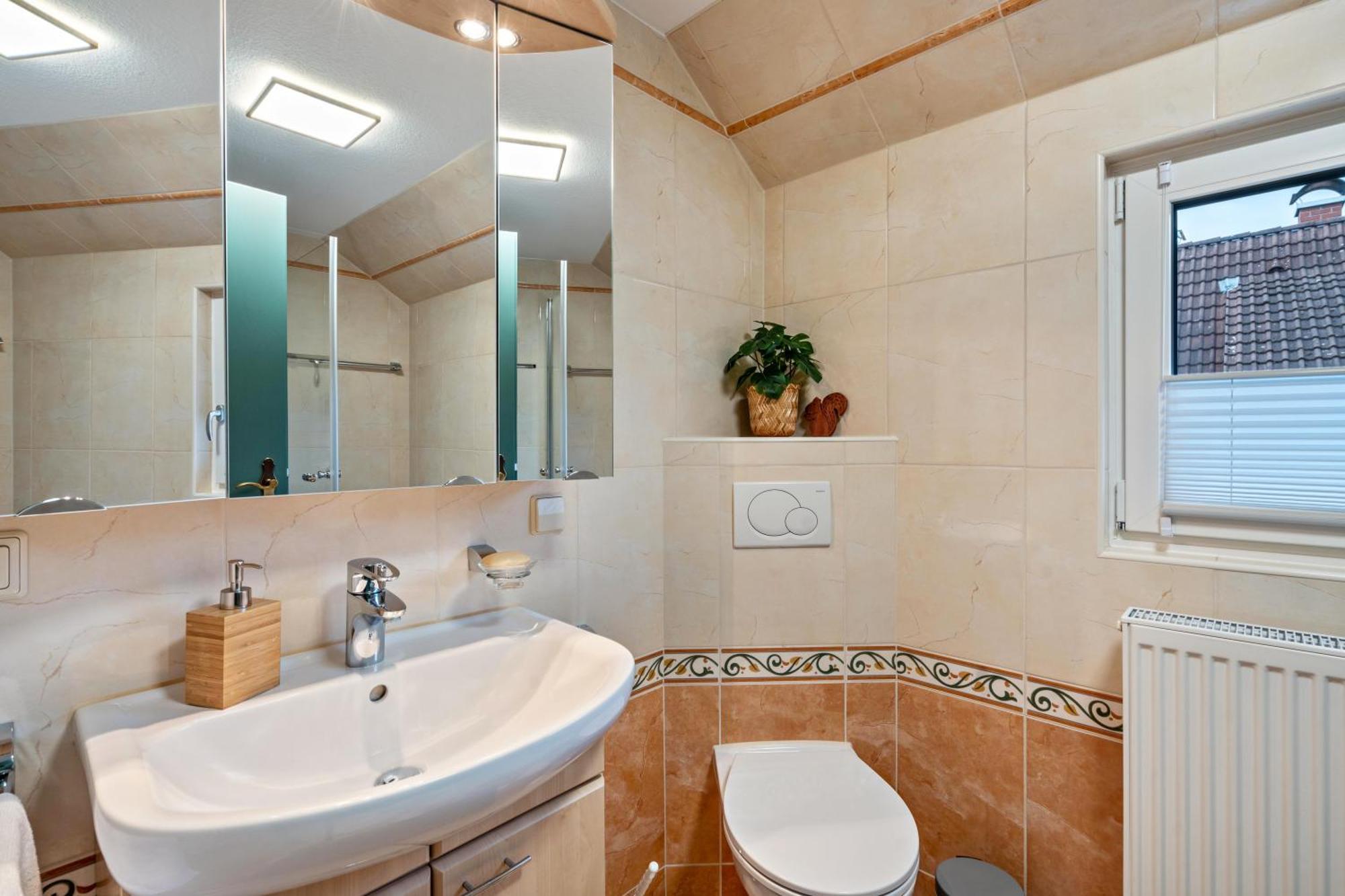 Goldener Hirsch Apartment Лар Екстериор снимка