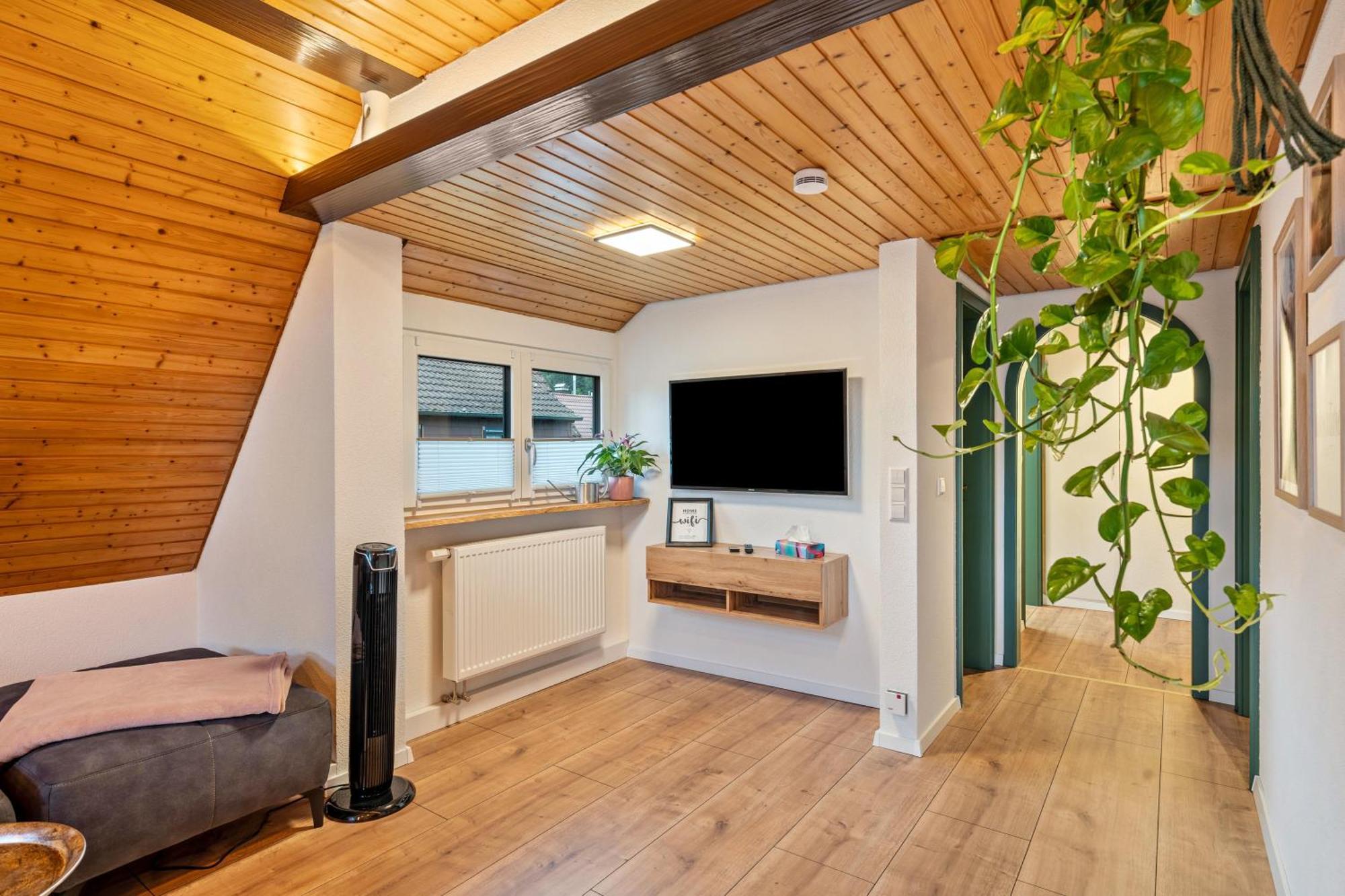 Goldener Hirsch Apartment Лар Екстериор снимка