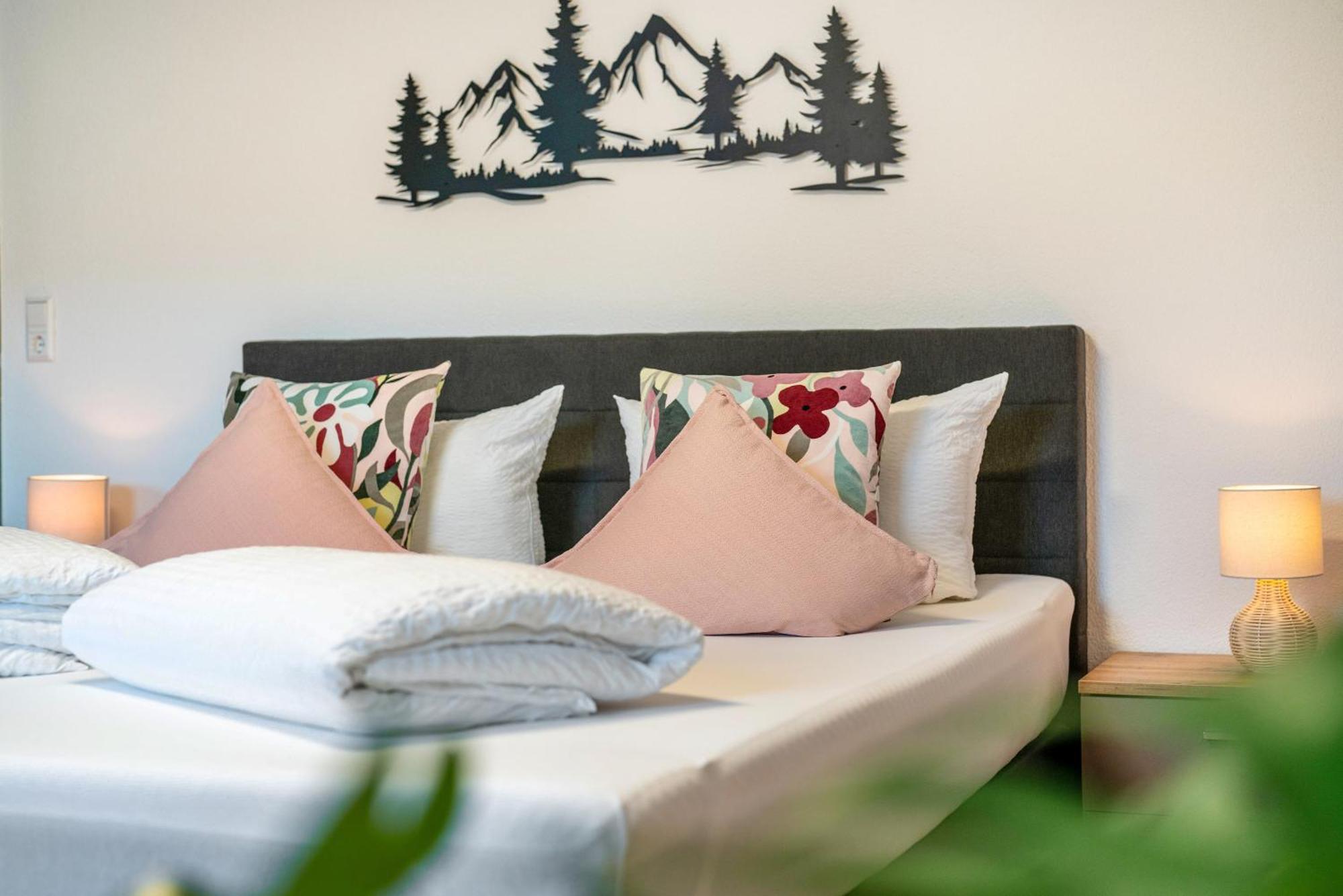 Goldener Hirsch Apartment Лар Екстериор снимка